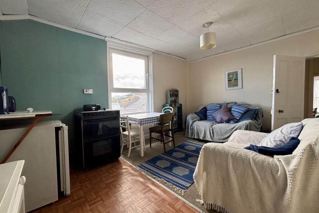 2 Blands Cliff, Scarborough, North Yorkshire, YO11 1NR - Image 10