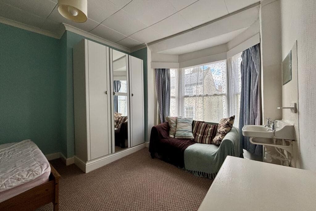 2 Blands Cliff, Scarborough, North Yorkshire, YO11 1NR - Image 6