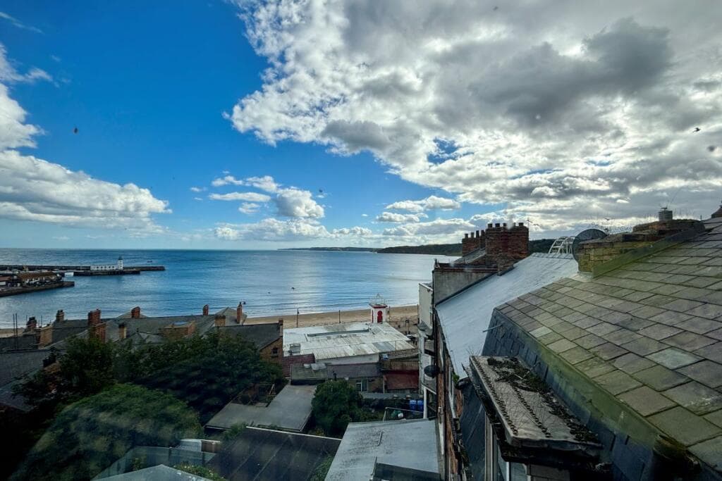 2 Blands Cliff, Scarborough, North Yorkshire, YO11 1NR - Image 7
