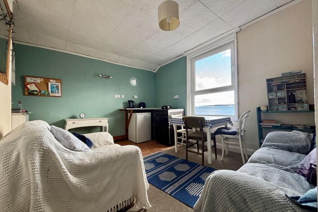 2 Blands Cliff, Scarborough, North Yorkshire, YO11 1NR - Image 8