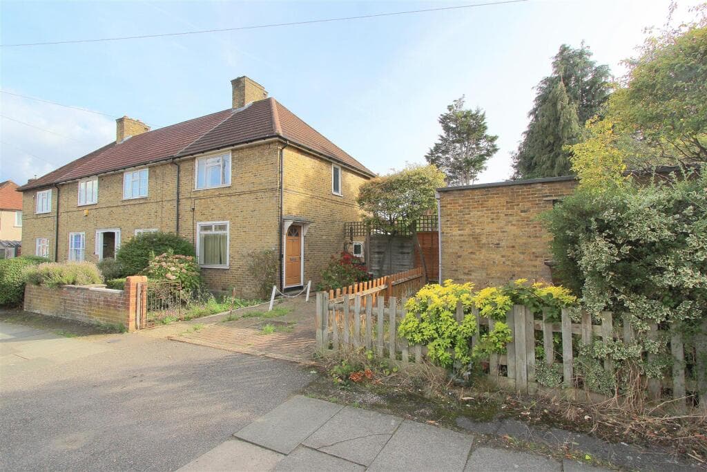 Middleton Road, Morden - Image 1