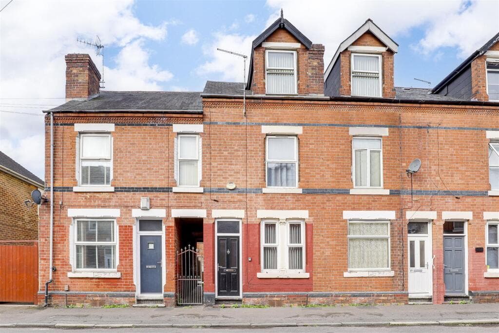 View property at Kentwood Road, Sneinton, Nottinghamshire, NG2 4FL