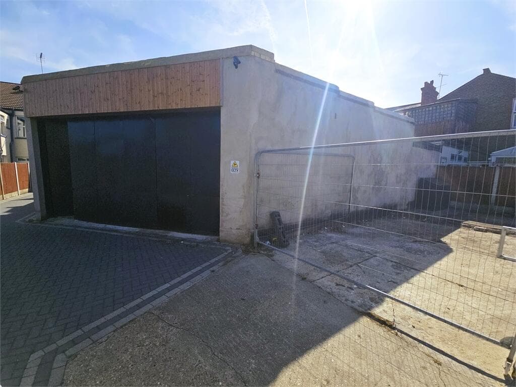 West Road, Westcliff on Sea, Westcliff on Sea,  - Image 2