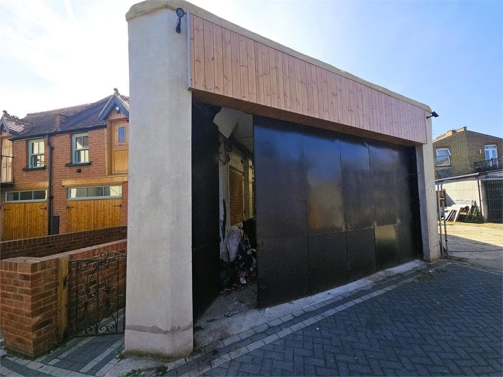West Road, Westcliff on Sea, Westcliff on Sea,  - Image 7