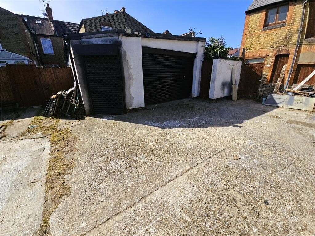 West Road, Westcliff on Sea, Westcliff on Sea,  - Image 8