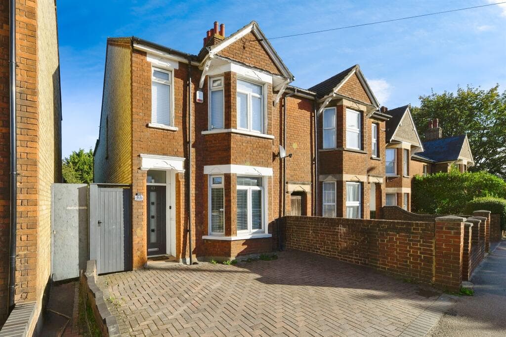 View property at Upper Tilehouse Street, Hitchin