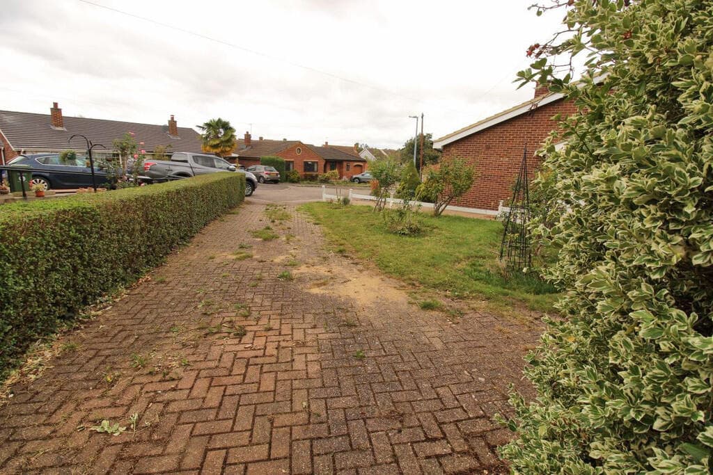 Chapel Close, Wrestlingworth, Sandy - Image 2