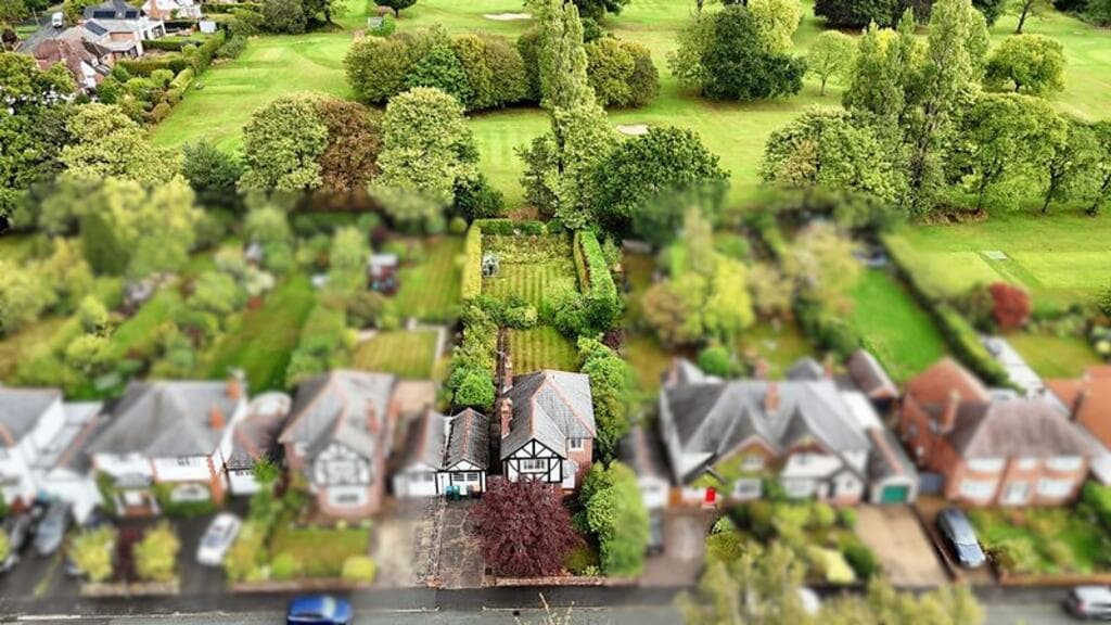 View property at Linksway, Upton, CH2