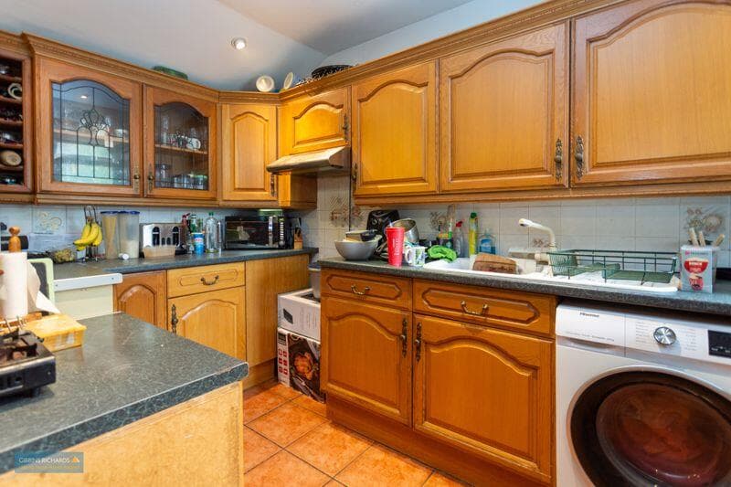 St Georges Avenue, Taunton - Image 5