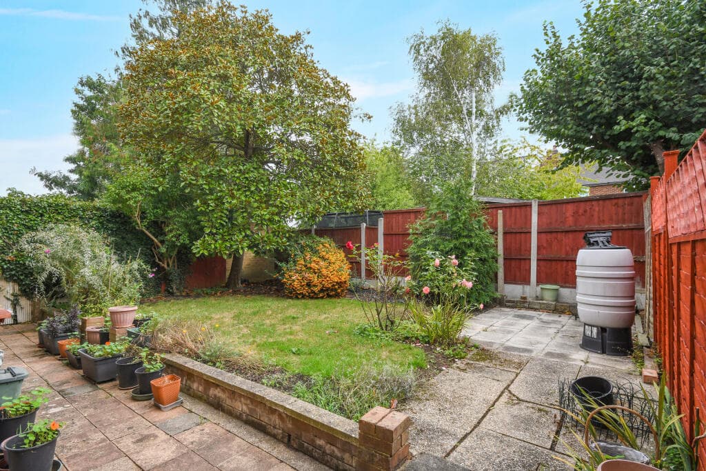 St James Park, Chelmsford - Image 11