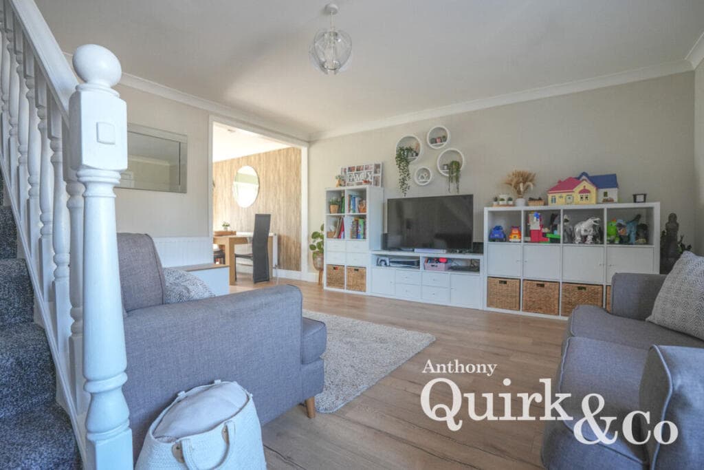 Edith Close, Canvey Island, SS8 - Image 4