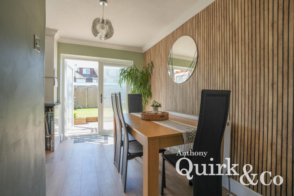 Edith Close, Canvey Island, SS8 - Image 6