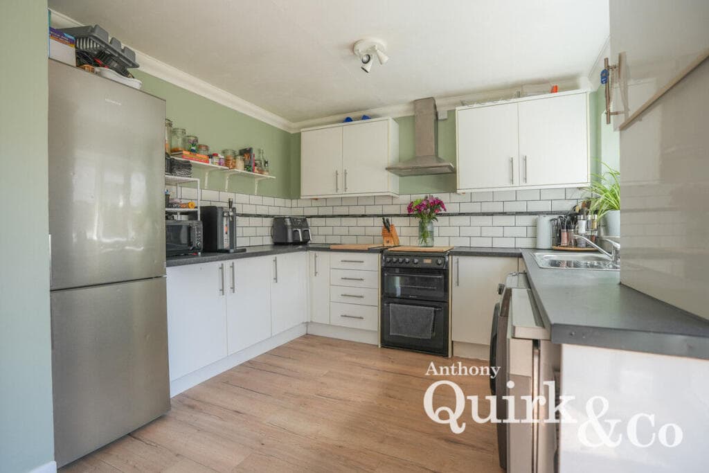 Edith Close, Canvey Island, SS8 - Image 8