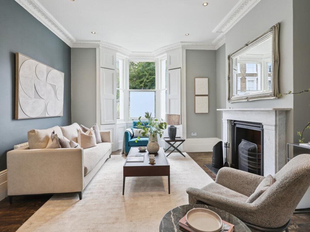 View property at St Stephens Terrace, London, SW8