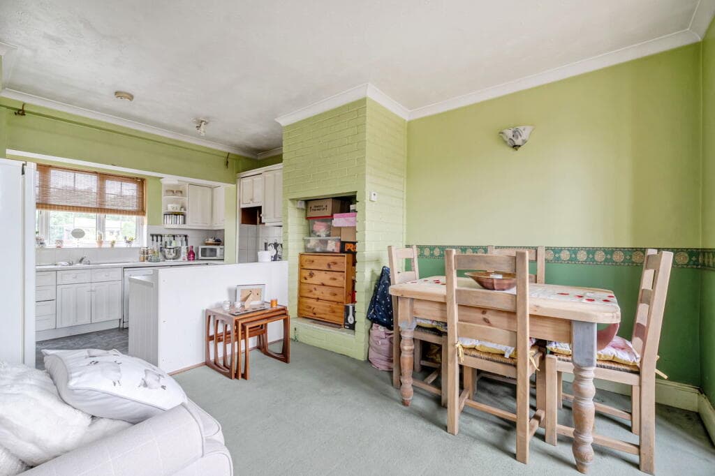 Beanacre Road, Melksham, SN12 8AL - Image 3