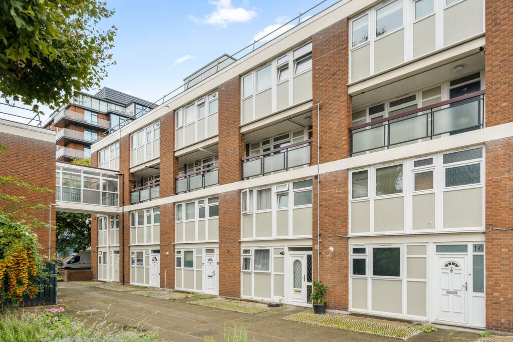 Searles Close, Battersea - Image 2