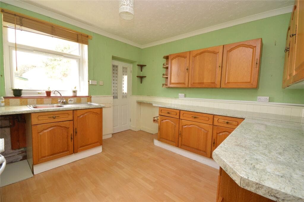 Wanstead Grove, Plymouth, Devon - Image 11