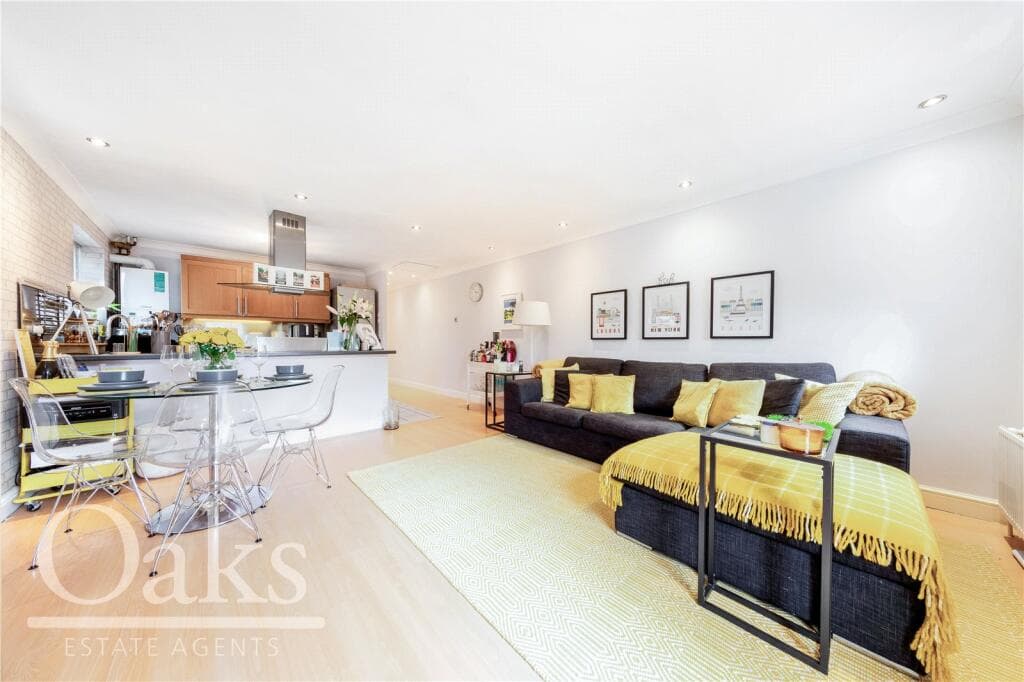 Byron Close, Streatham - Image 2