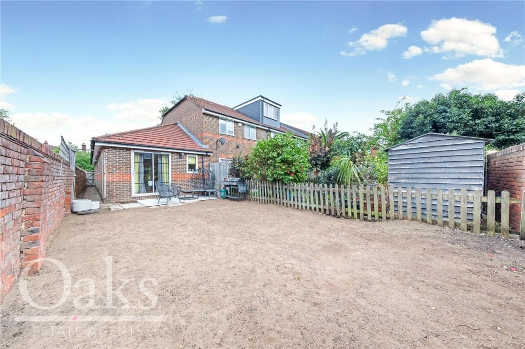 Byron Close, Streatham - Image 8