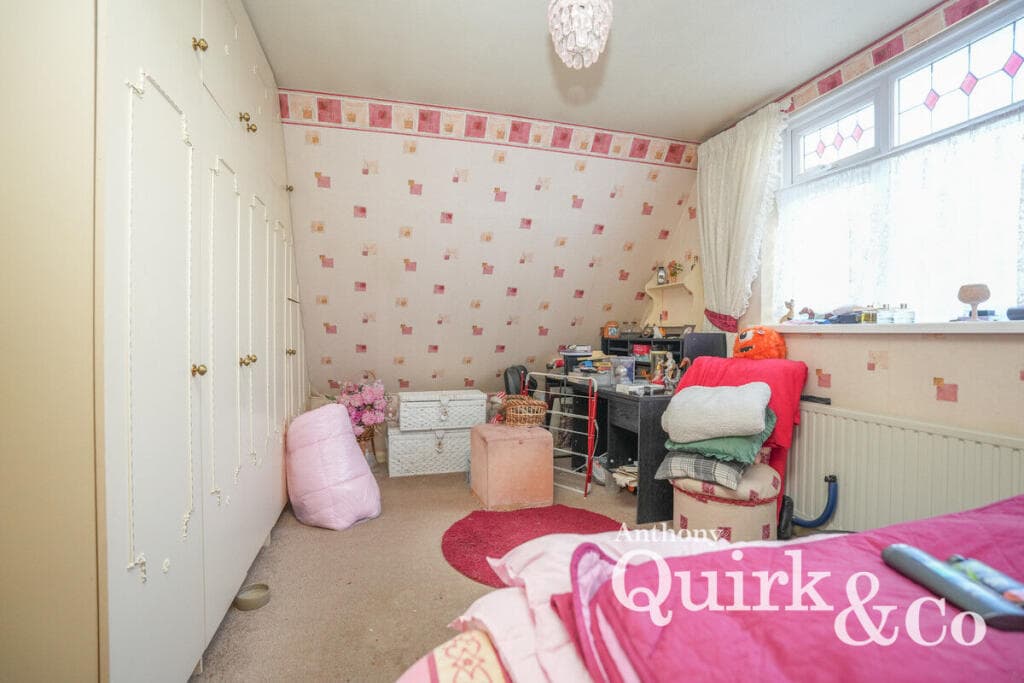 May Avenue, Canvey Island, SS8 - Image 8