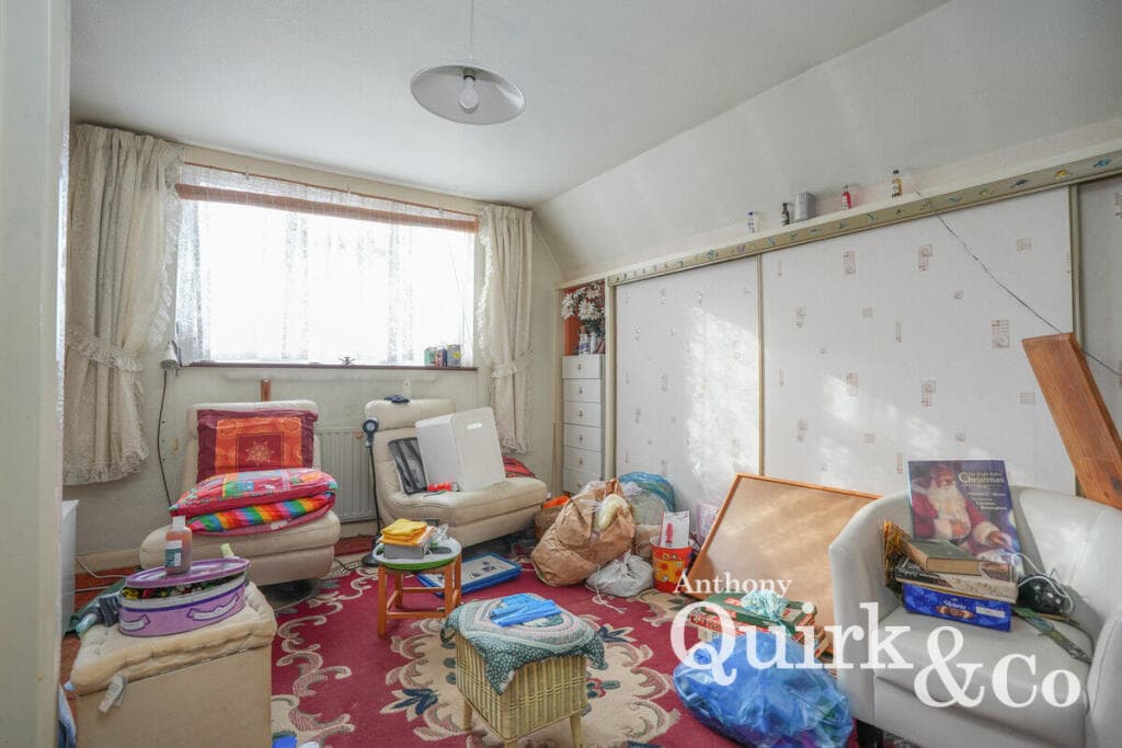 May Avenue, Canvey Island, SS8 - Image 9