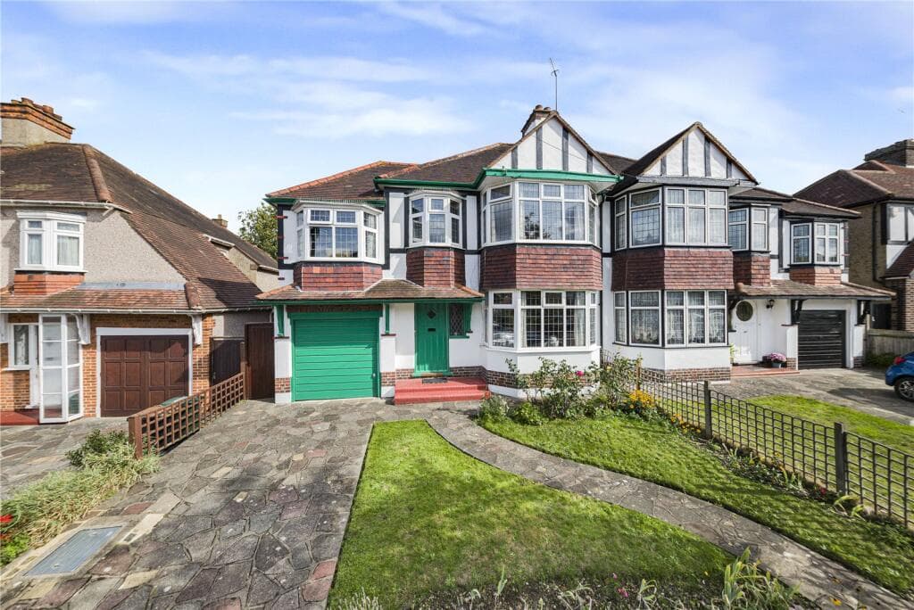The Knoll, Bromley, BR2 - Image 1