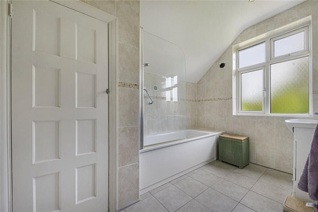 The Knoll, Bromley, BR2 - Image 6
