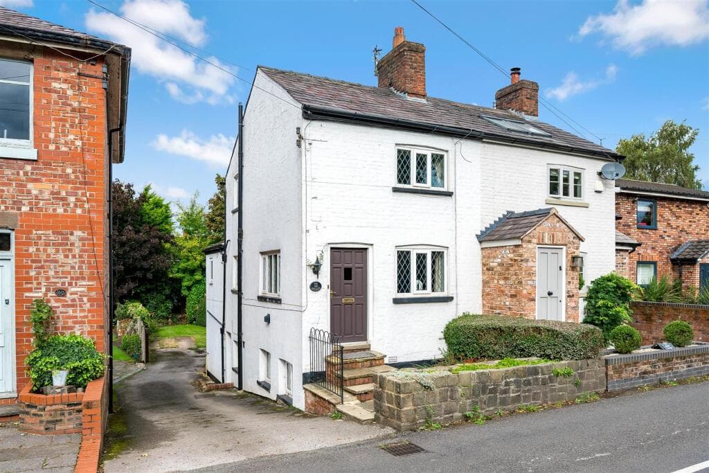 View property at Knutsford Road, Wilmslow