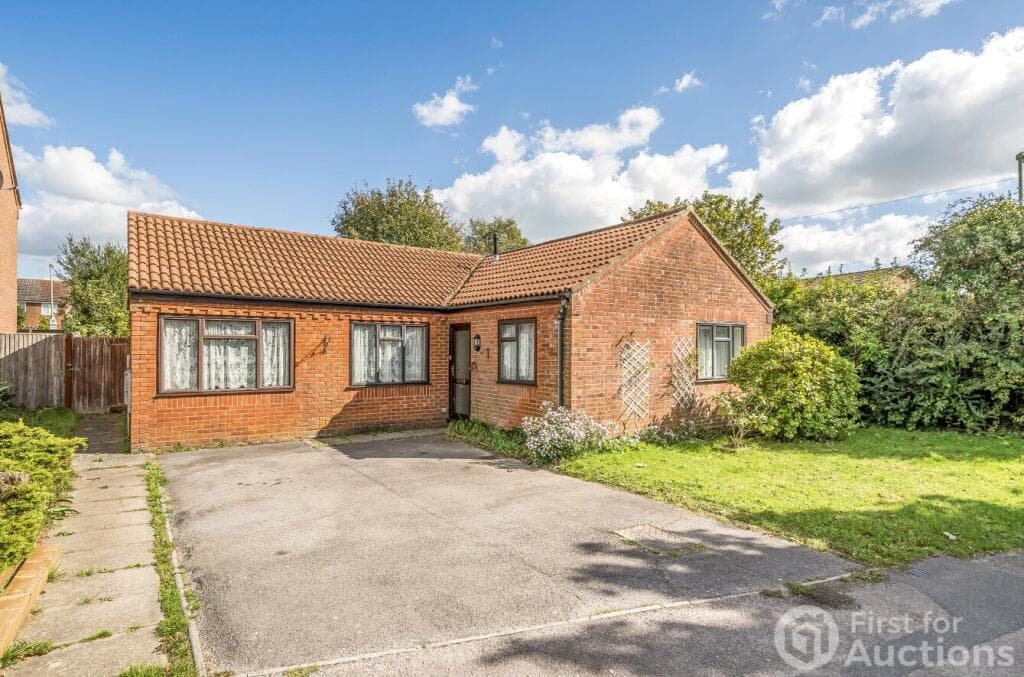 View property at Larkspur Gardens, Holbury, Southampton