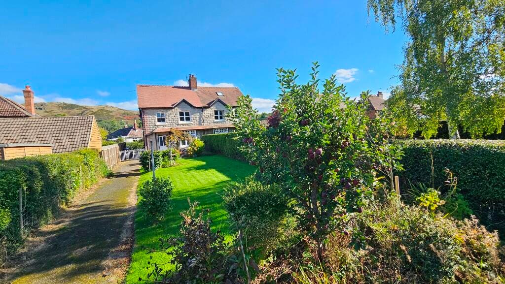Hopton Villa, All Stretton, SY6 6HN - Image 2