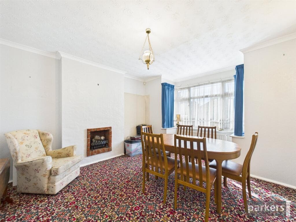 Whitegates Lane, Earley, Reading, Berkshire, RG6 - Image 6
