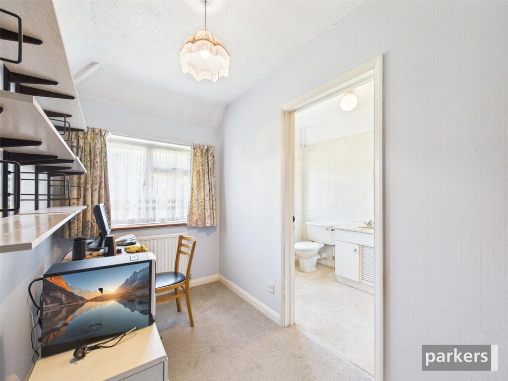 Whitegates Lane, Earley, Reading, Berkshire, RG6 - Image 9