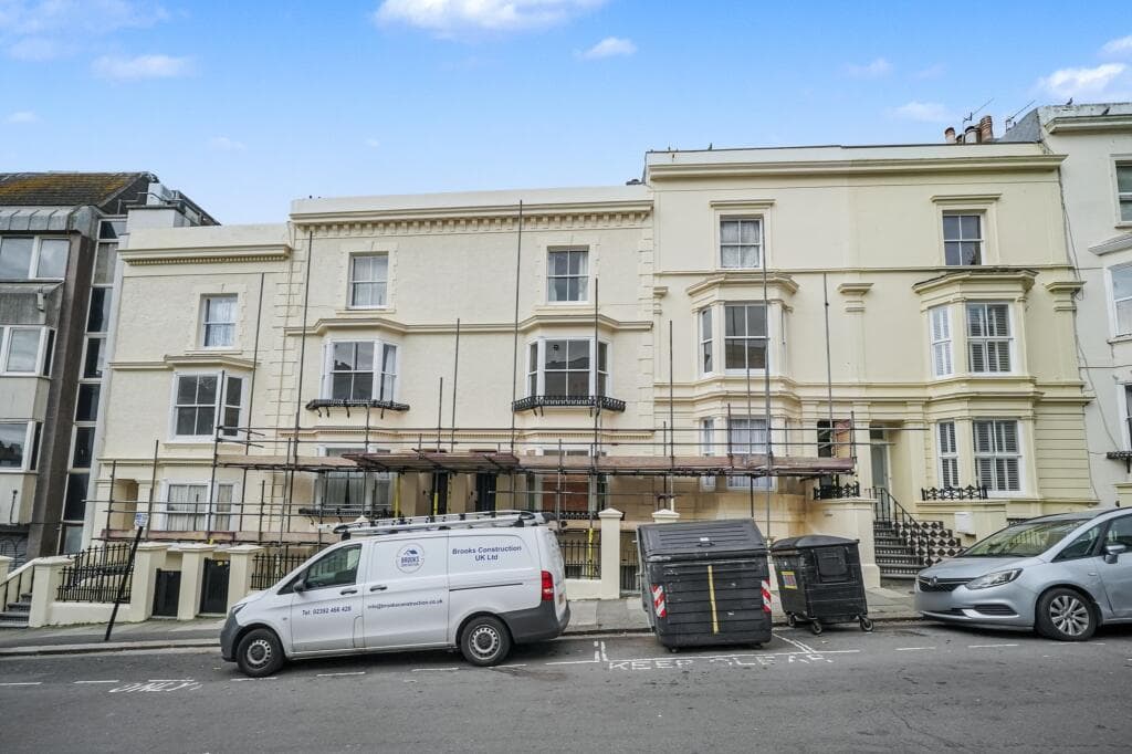 View property at First, 11 York Road, Hove, East Sussex, BN3 1DJ