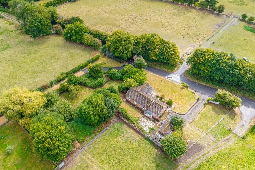 Westcourt, Burbage, Marlborough, Wiltshire, SN8 - Image 3