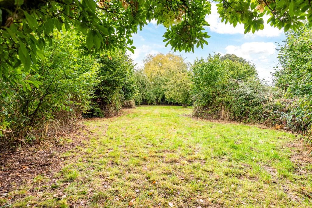 Westcourt, Burbage, Marlborough, Wiltshire, SN8 - Image 8
