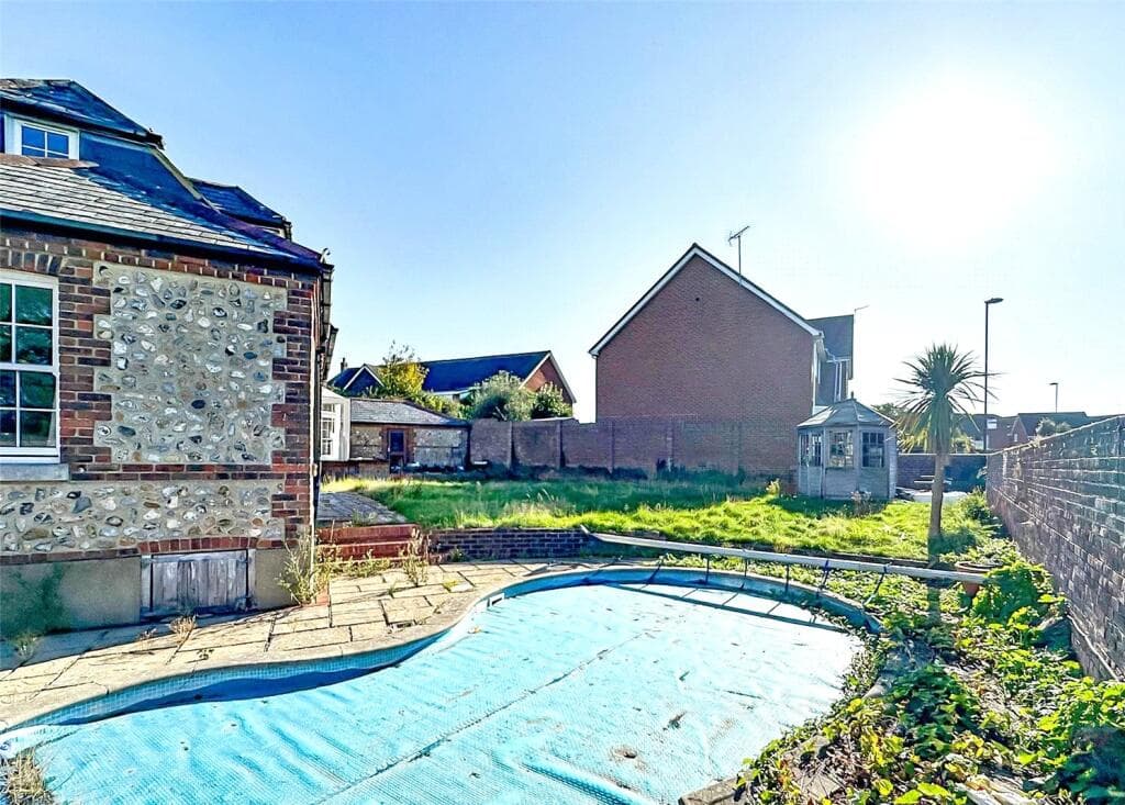 The Street, East Preston, Littlehampton, West Sussex - Image 6