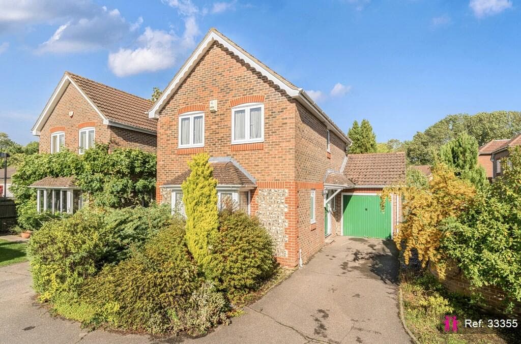 View property at Burlington Close, Pinner