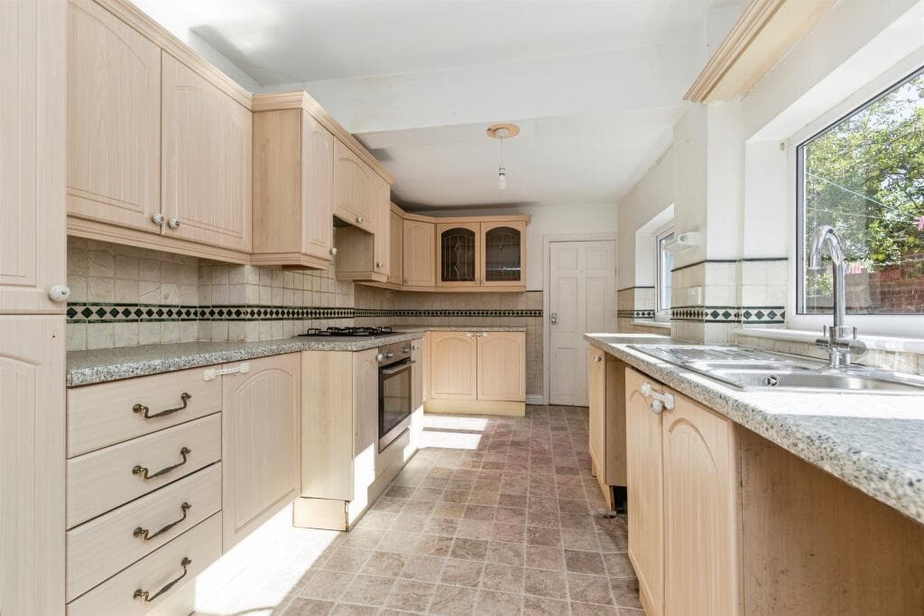 Arncliffe Gardens, Hartlepool - Image 2