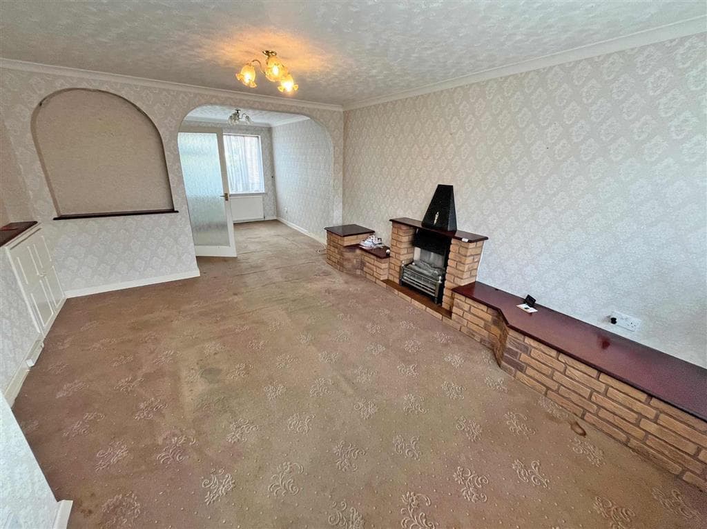 Shakespeare Road, RUSHDEN - Image 3