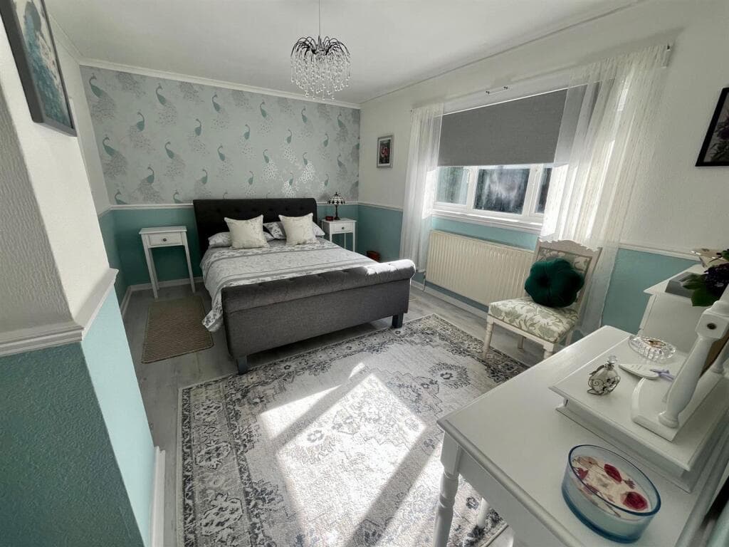 Chells Way, Stevenage - Image 9