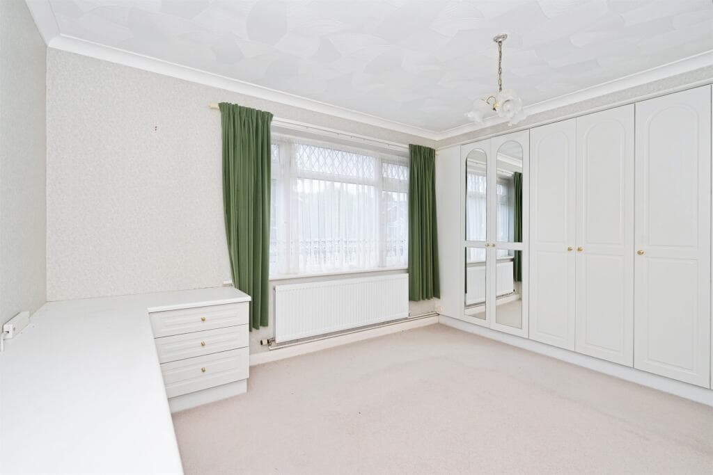 Hangleton Valley Drive, Hove - Image 6