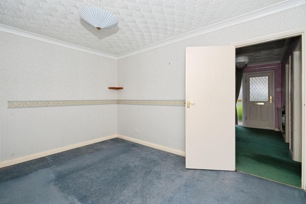 Hangleton Valley Drive, Hove - Image 7