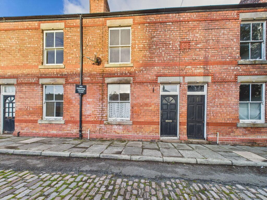 View property at Best and Final - Windmill Avenue, Ormskirk, L39 4QB