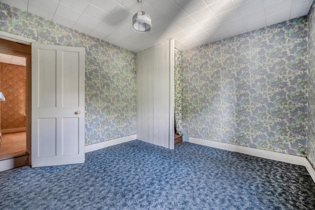 Elgar Road, Reading, Berkshire, RG2 - Image 8