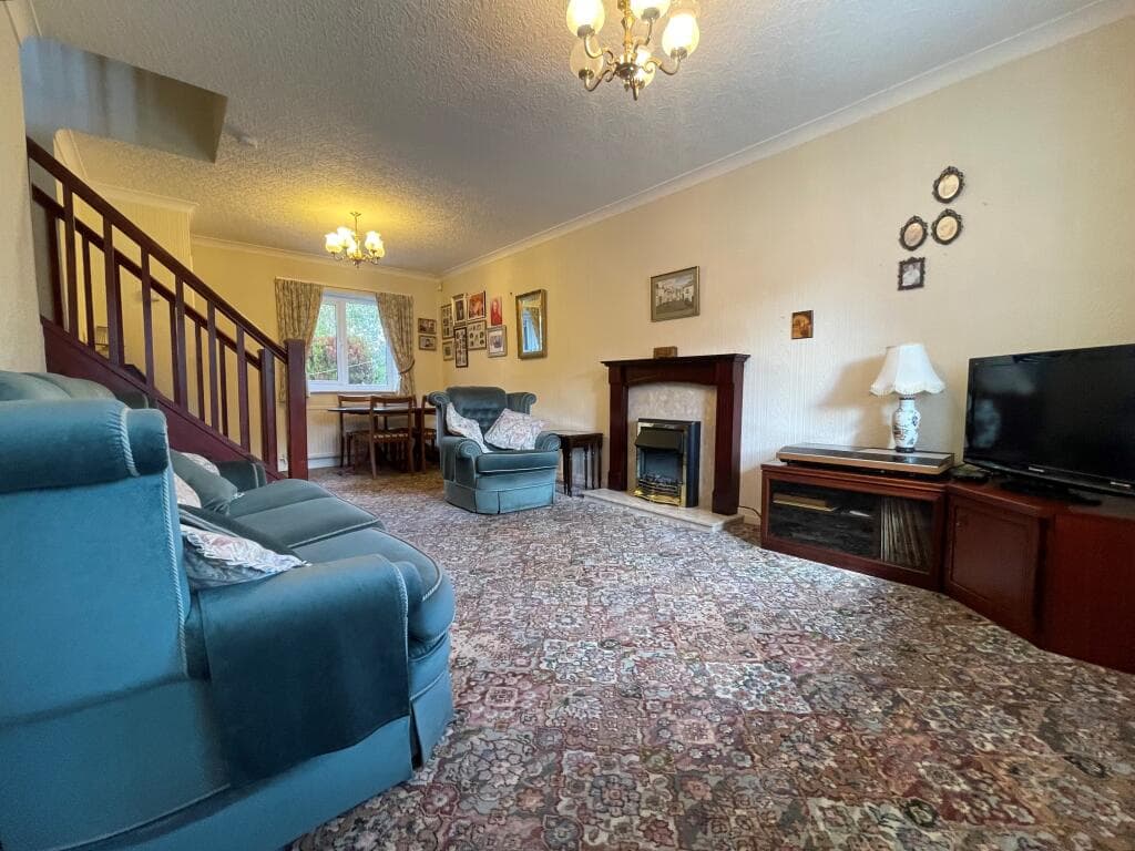 Rodney Drive, Bredbury - Image 7