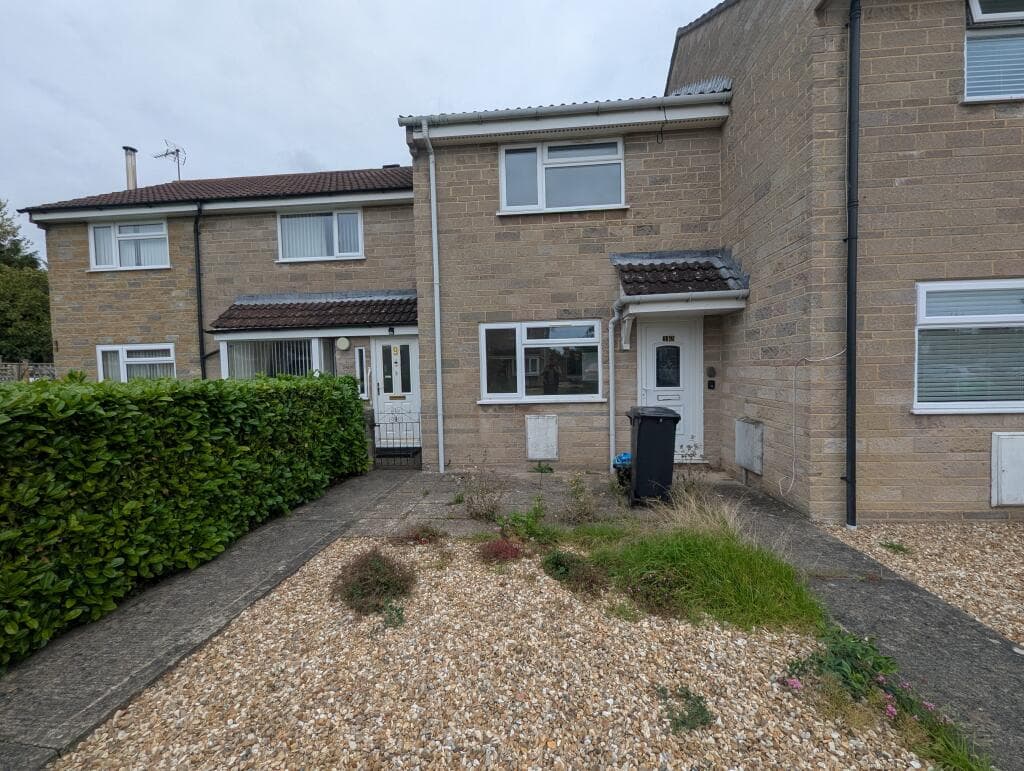 View property at 10 Brunel Close, Somerton, Somerset TA11 6LW