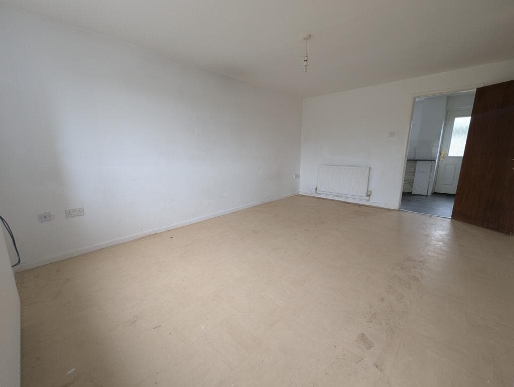 10 Brunel Close, Somerton, Somerset TA11 6LW - Image 2