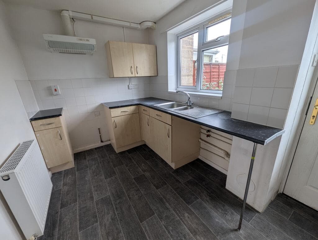 10 Brunel Close, Somerton, Somerset TA11 6LW - Image 3