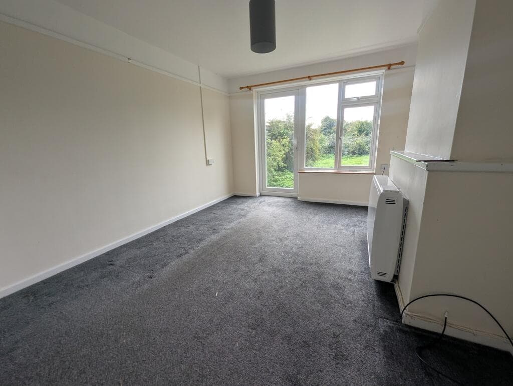 5 Broughtons Drive, Misterton, Crewkerne, Somerset TA18 8LW - Image 3