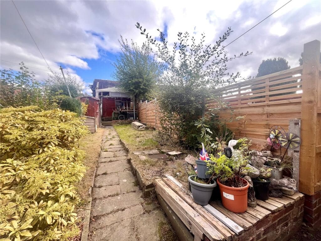 Oxford Road, Macclesfield, Cheshire, SK11 - Image 9